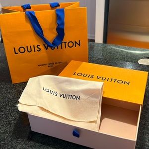 Mint condition Louis Vuitton wallet box with dust bag and shopping bag